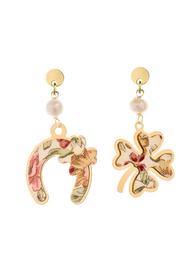 fourleaf-clover-and-mini-pearl-horseshoe-earrings