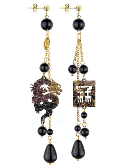 mini-mito-earrings-with-black-pendants