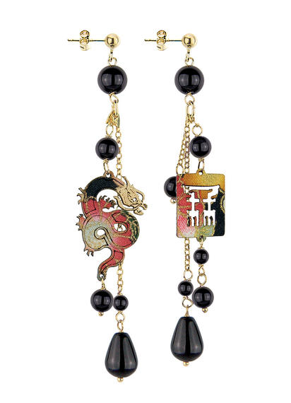 mini-mito-earrings-with-short-black-pendants