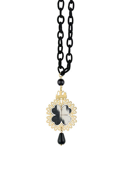 silver-and-small-black-silk-fourleaf-clover-necklace