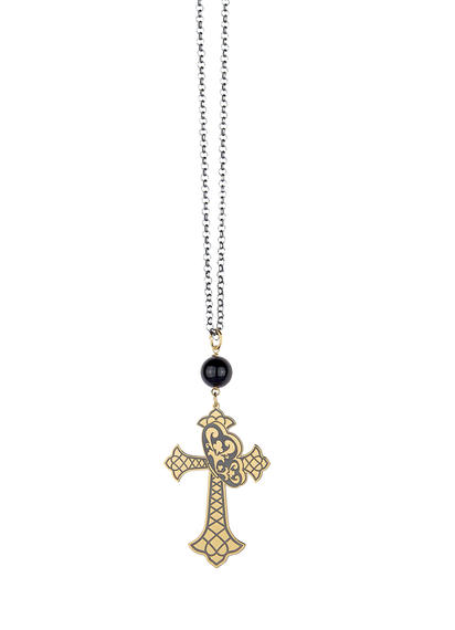 small-cross-gothic-necklace